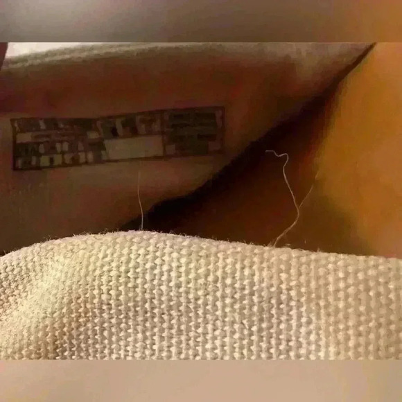 Bow Tie Ugg Sandals - Picture 9 of 9